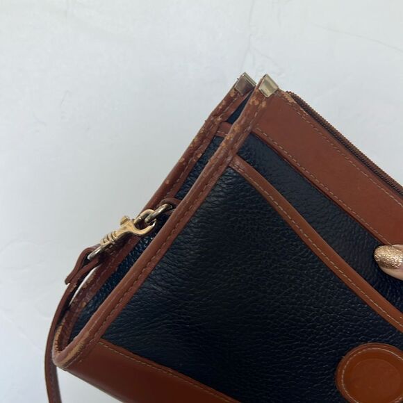 Vintage Partners by Mervyns Leather Shoulder Bag Navy Brown 90s Y2K - Picture 4 of 5